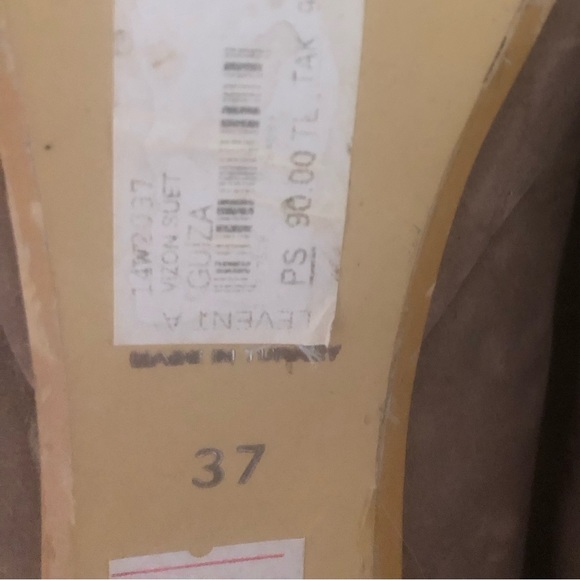 Taupe Pumps - Picture 4 of 5